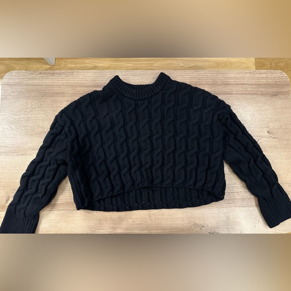 Cropped Black Aritzia Sweater